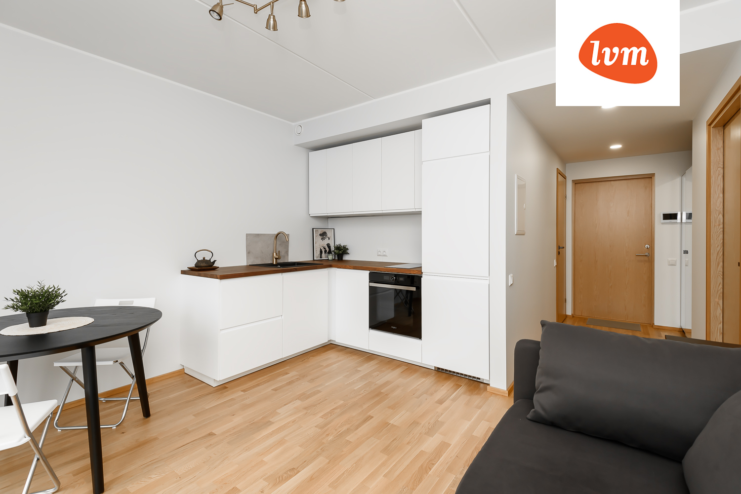 Hirvela tänav 11, Sauga, Tori vald