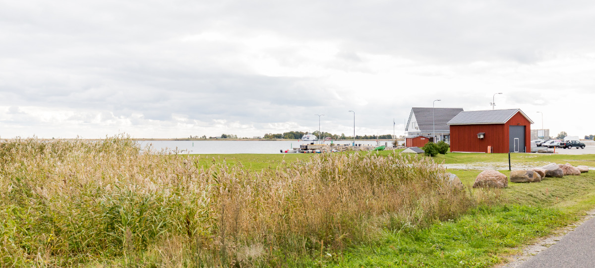 Munalaiu sadam , Pärnu maakond, Lao küla, Lao küla