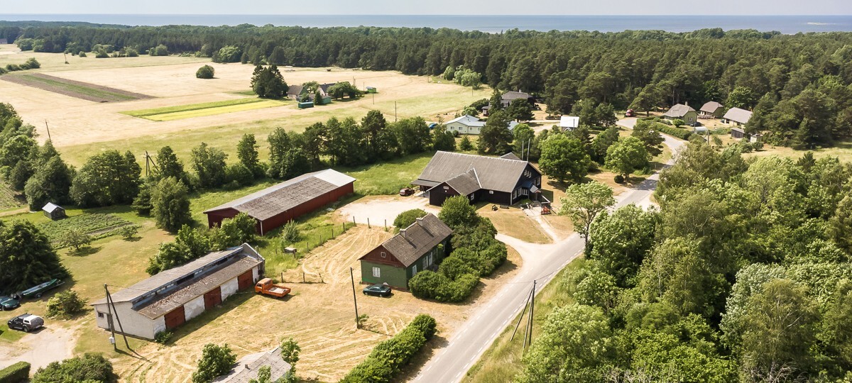 Bombei , Pärnu maakond, Kihnu vald, Sääre küla